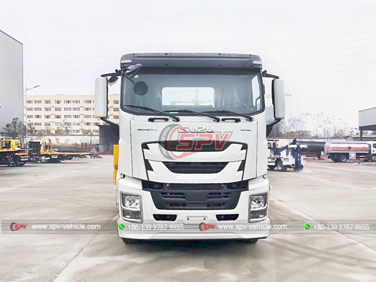 ISUZU GIGA Highway Rescue Truck - Front