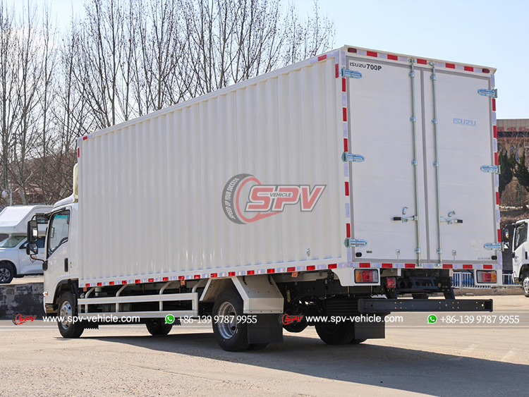 700P Van Truck ISUZU NPR - Rear Left