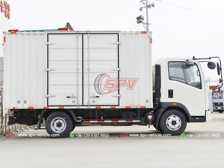 Howo 140 HP Goods Transfer Truck - Right