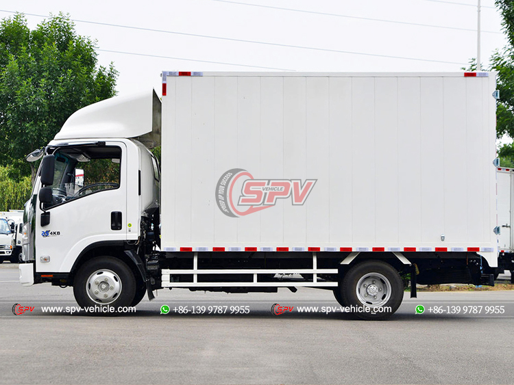 ISUZU KV100 Commerial Truck - Left
