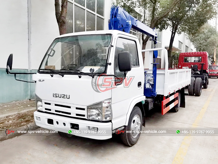 ISUZU 100P Boom Crane Truck - Front Left