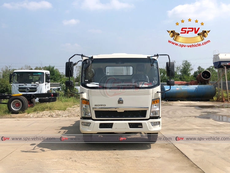 5 CBM Kitchen Waste Removal Truck HOWO - Front