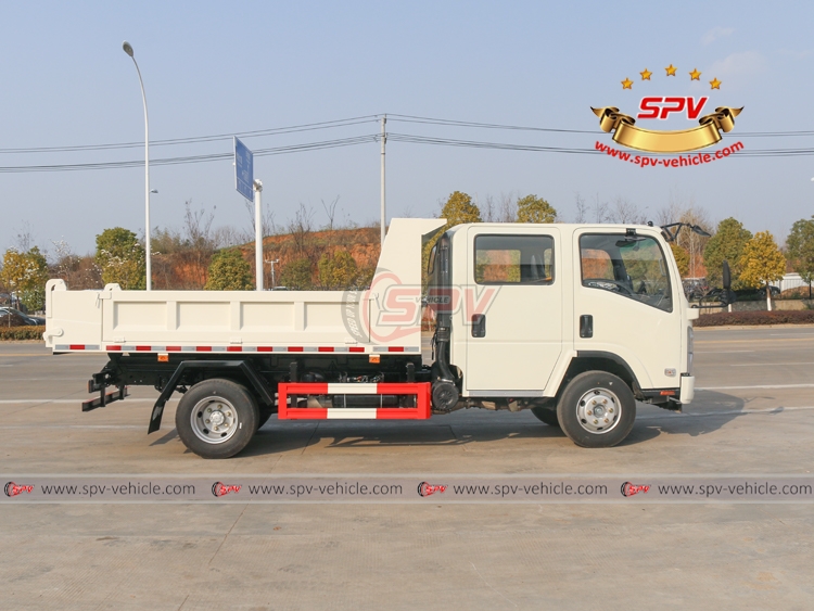 ISUZU Mining Dump Truck - Right