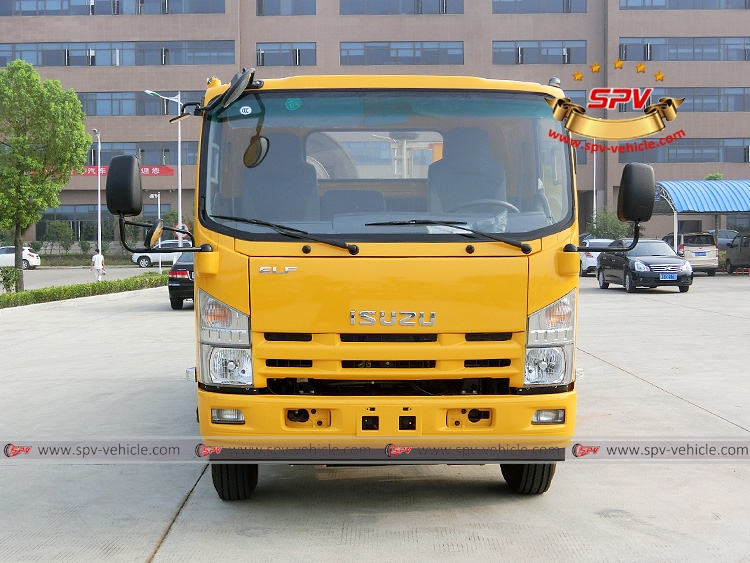 ISUZU NPR Flatbeb Wrecker Towing Truck - Front