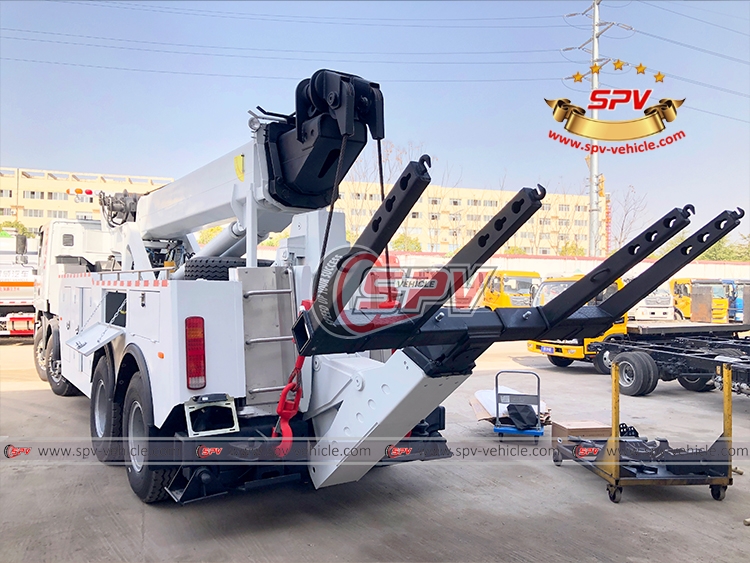 IVECO 40 Tons Heavy Duty Rotator Wrecker - Under Lift
