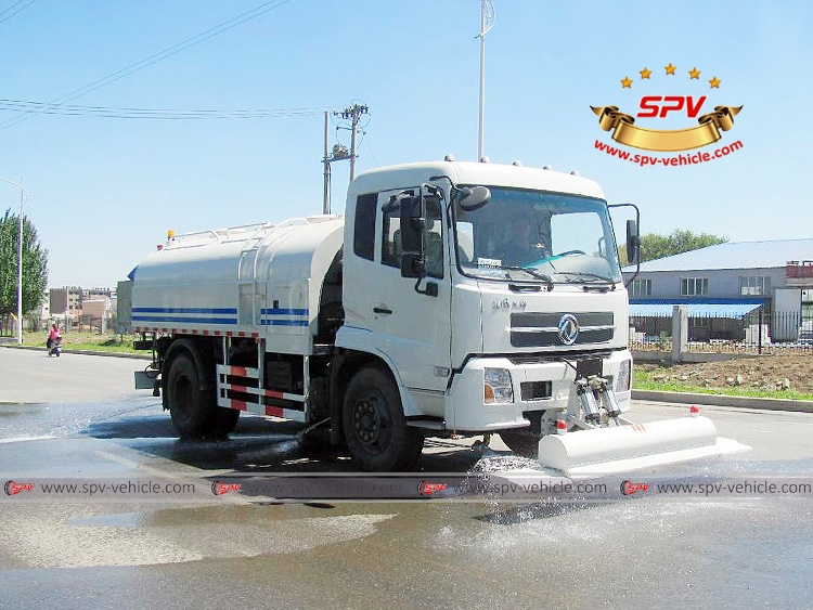 DONGFENG 8,000 Liters Road Spray Cleaning Truck - Front Right