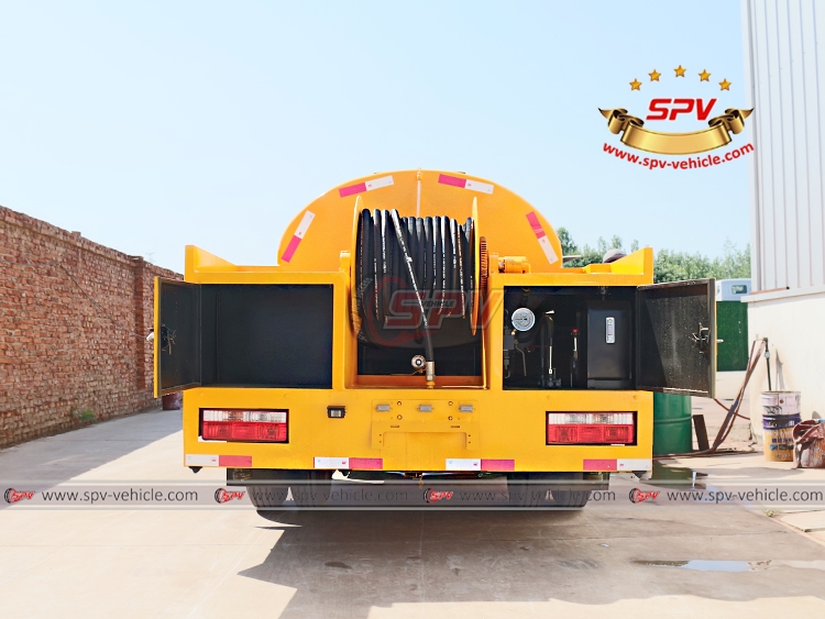 DONGFENG Light-duty Drain Maintenance Truck - Rear