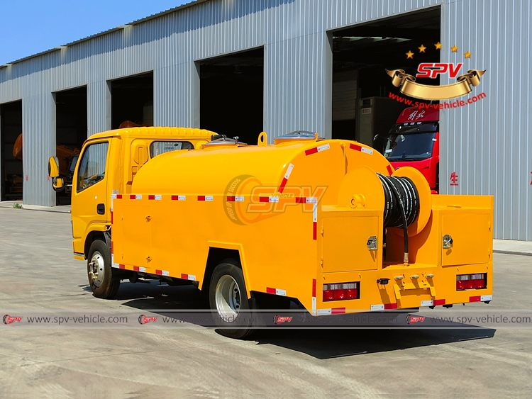 Dongfeng 3,000 Liters Storm Drain Cleaning Truck - Rear Left