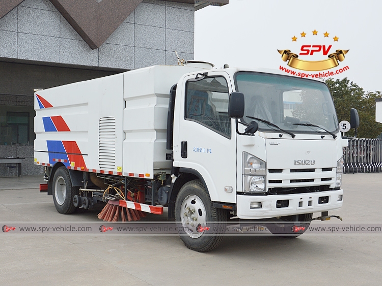 ISUZU NPR Dust Suppression and Sweeping Truck - Front Right