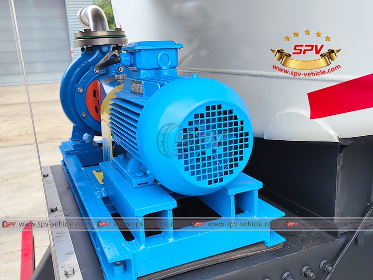 15,000 Litres Stainless Steel Tank Truck - Pump