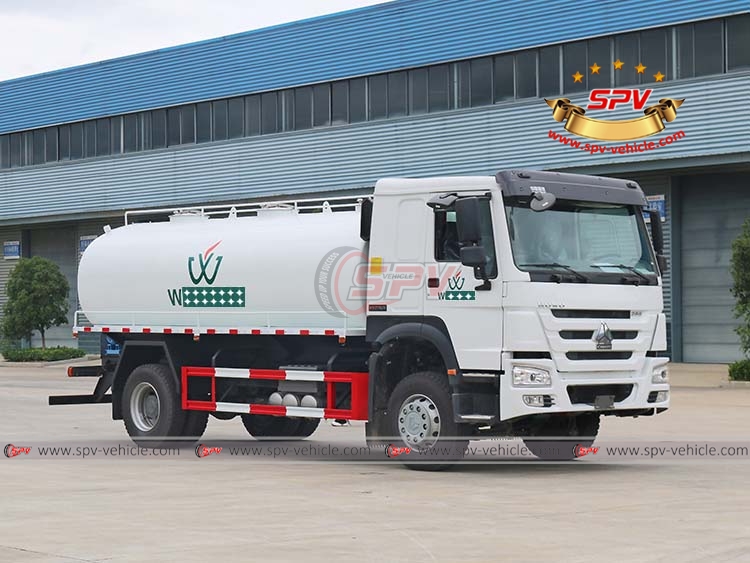 SINOTRUK 15,000 Litres Stainless Steel Water Carrier Truck - Front Right