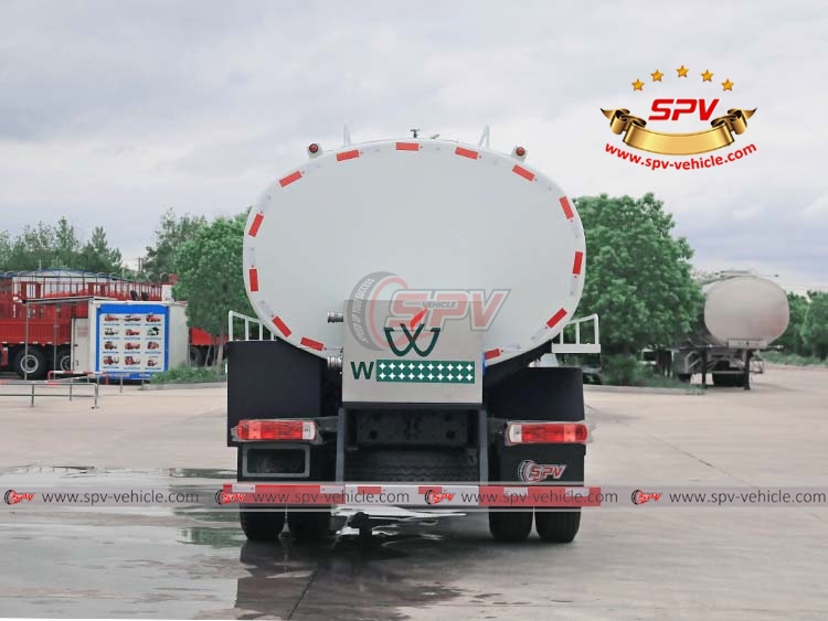 SINOTRUK 15,000 Litres Stainless Steel Water Hauling Truck - Rear