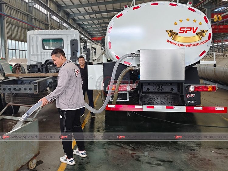 SINOTRUK 15,000 Litres Stainless Steel Water Truck Working Test