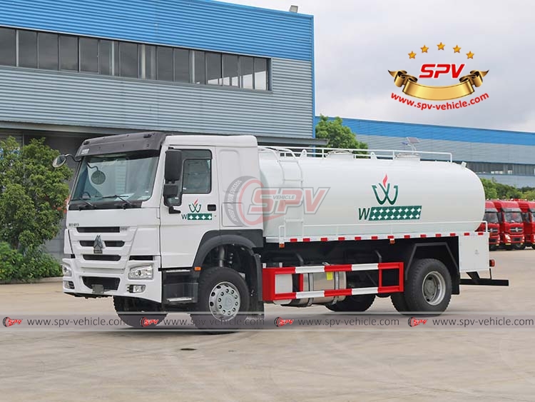 SINOTRUK 4x2 Stainless Steel Potable Water Truck - Front Left