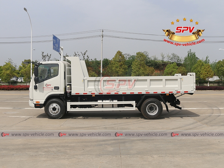 3 Tons Tipper Truck JAC - Left