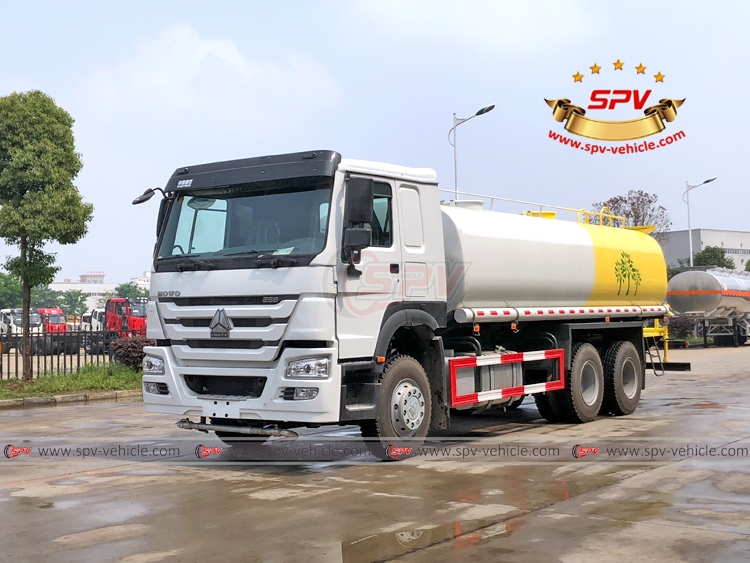 SINOTRUK 20,000 Litres Plant Watering Truck - Front Left