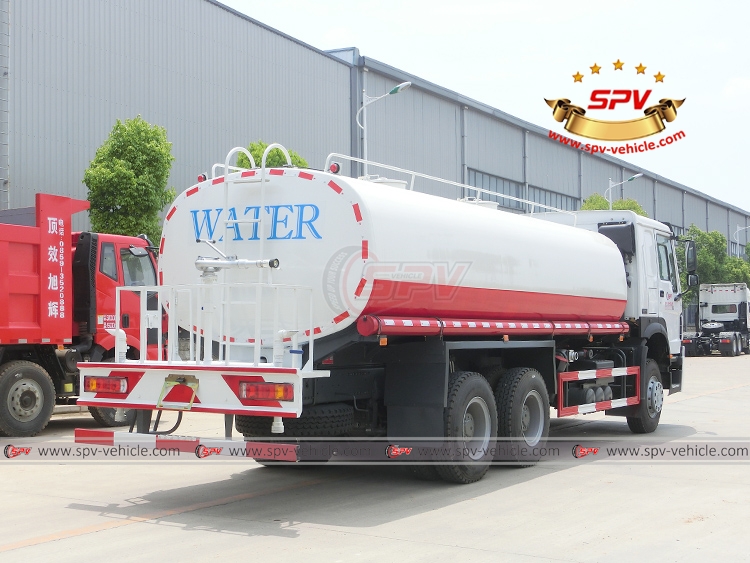 20,000 Litres Water Spraying Truck Sinotruk RHD