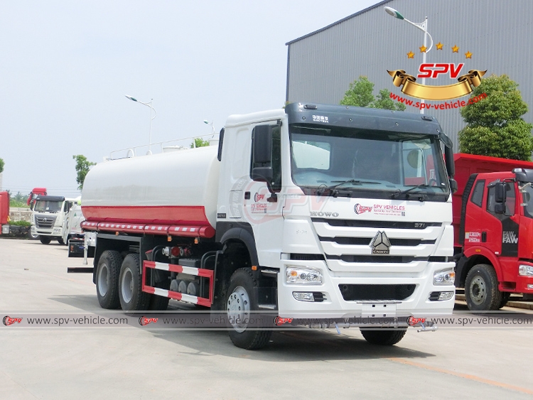 20,000 Litres Water Sprinkler Truck Sinotruk RHD