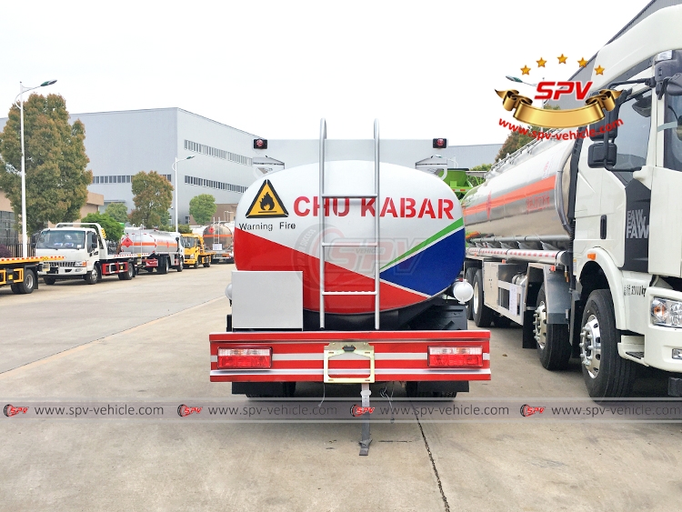 DONGFENG Light Duty Oil Tank Truck - Rear