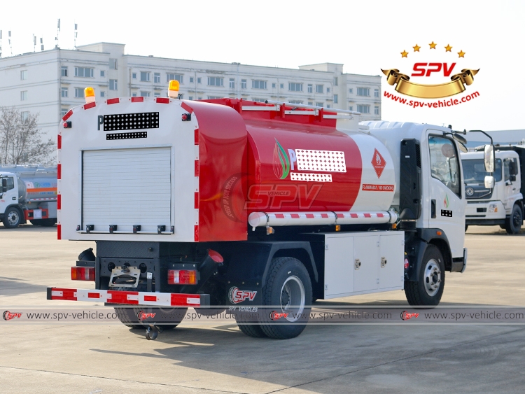 Sinotruk 6,000 Litres Fuel Carrying Lorry - Rear Right
