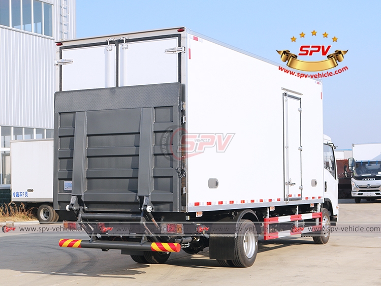 ISUZU NPR 5 Ton Insulated Box Van with Tailgate Lifter
