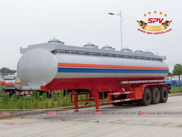 Heavy-duty Fuel Semitrailer - Front Left
