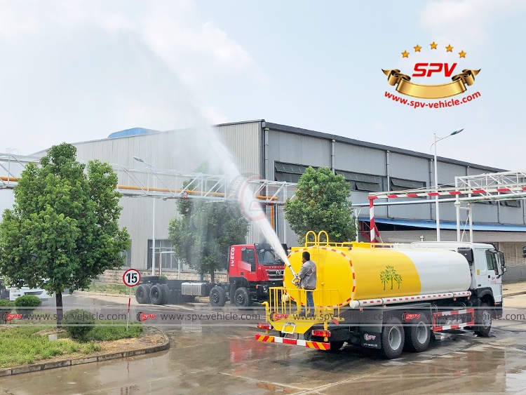 20,000 Litres Watering Truck SINOTRUK - Cannon Sparying Test