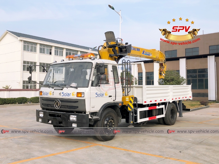8 Ton Telescopic Crane Truck Dongfeng - Front Left