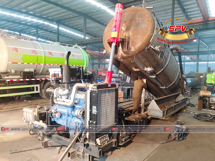 13,500 Litres Vacuum Jetting Tank SKD - Tank Lifting