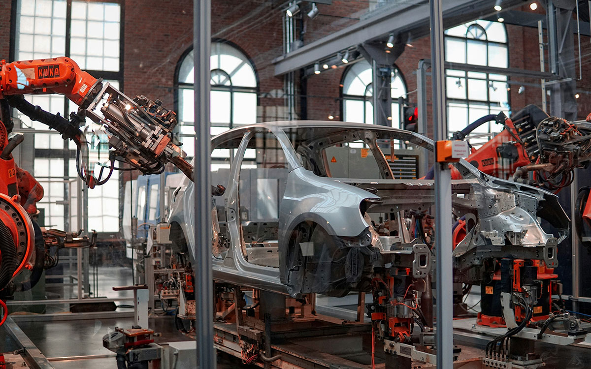 Automotive and agricultural drive application using a custom spline shaft