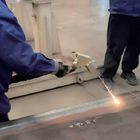 Steel structure oxide film removal