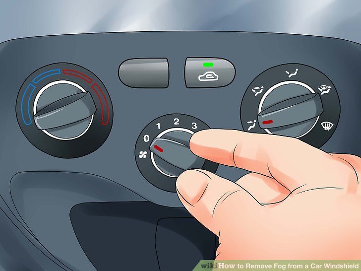 How to Remove Fog from a Car Windshield