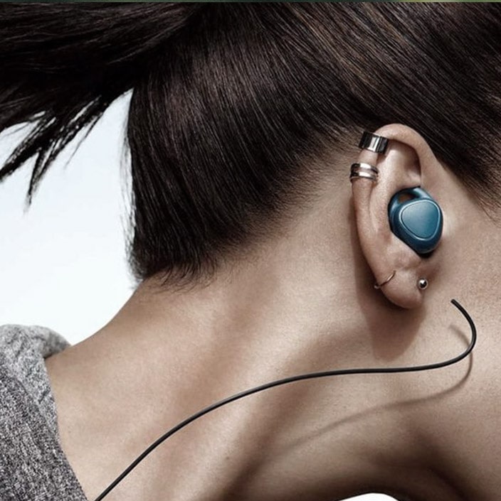 Beoplay p2