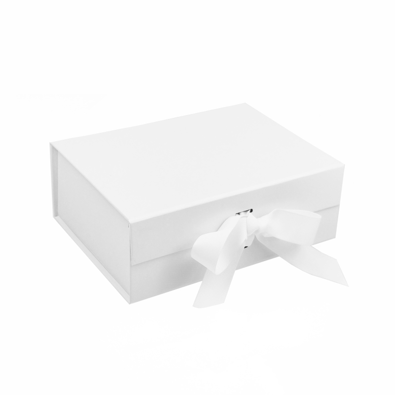 A5 White Magnetic Gift Box no ribbon