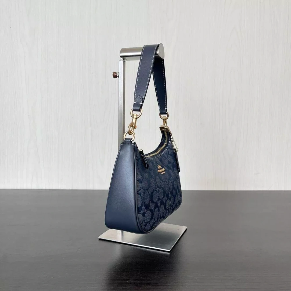 COACH Teri Shoulder Bag Signature Chambray CH139