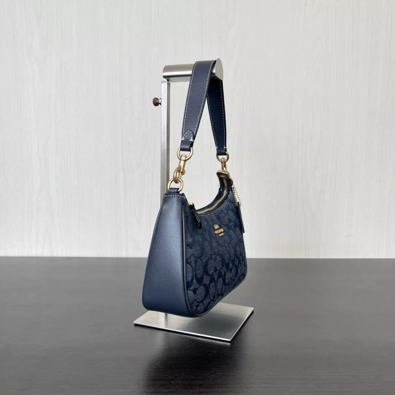 COACH Teri Shoulder Bag Signature Chambray CH139