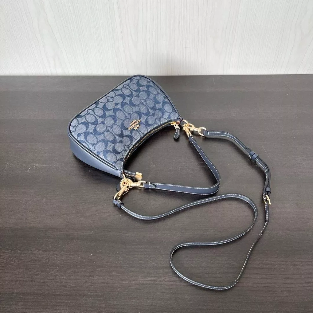 COACH Teri Shoulder Bag Signature Chambray CH139