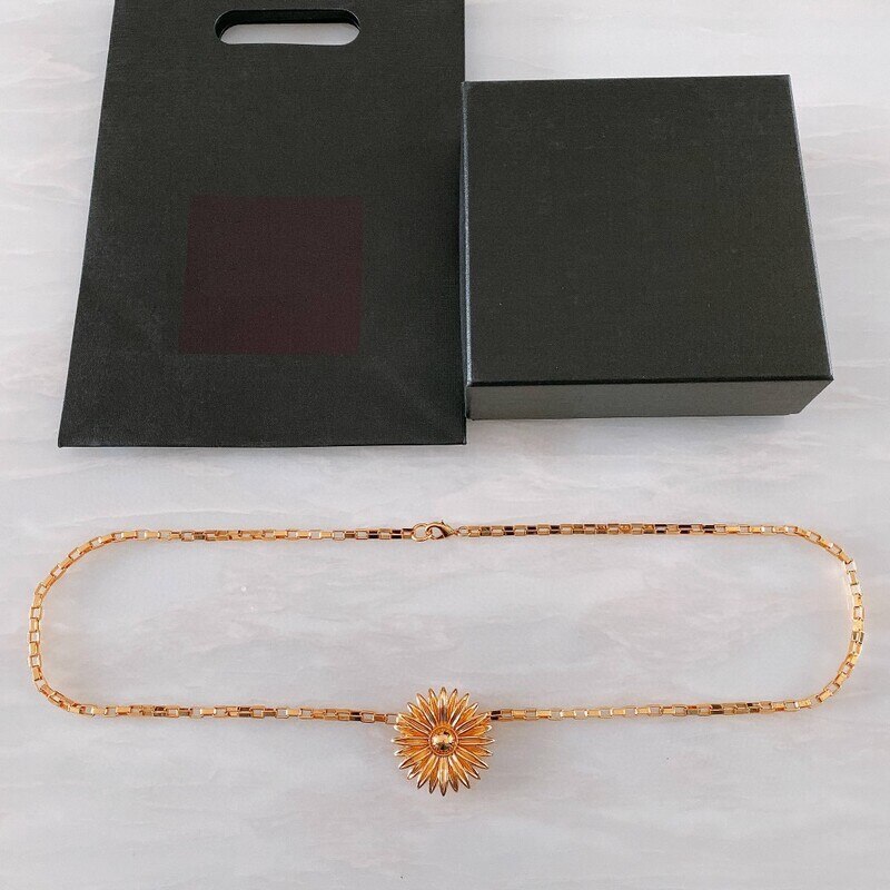 Fashionable metal chain copper material sunflower women's waist chain without punching waist chain with coat matching chain