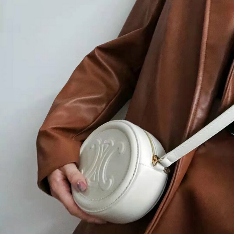 New small round cake super mini cute Fanny pack, girls look superior bag, casual concave shape street photography necessary bag