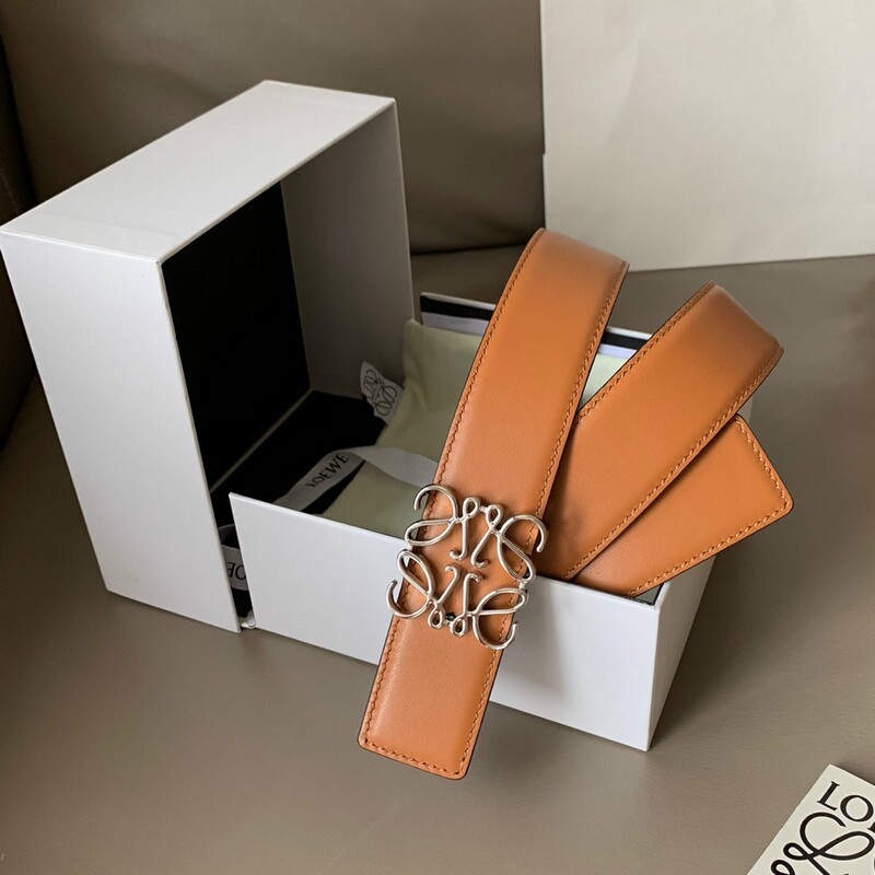 High quality cowhide 4.0 with belt Stylish plain waistband 4 leaf grass copper buckle leather belt for both sides of the top layer