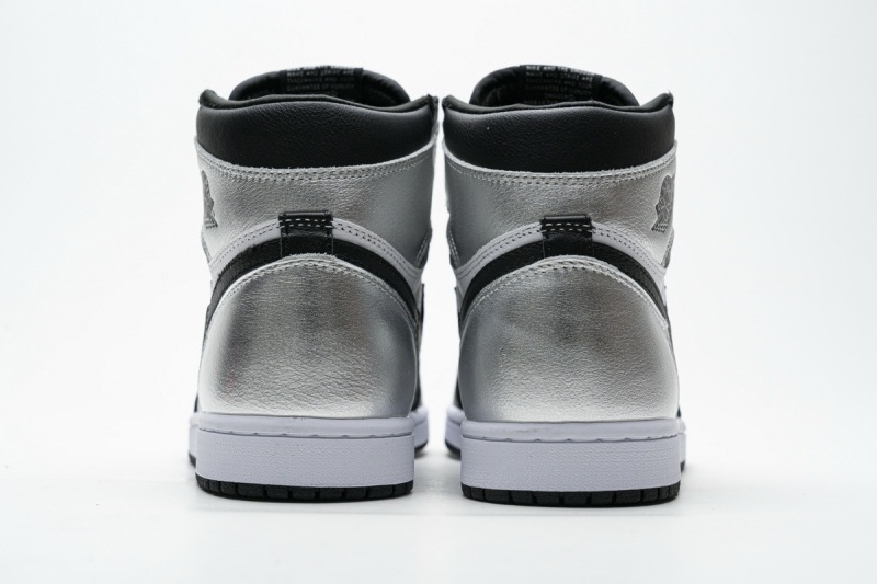 QCOFFICIAL | NIKE Air Jordan 1 High “Silver Toe”