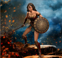 Mezco Wonder Woman One:12 Collective Wonder Woman