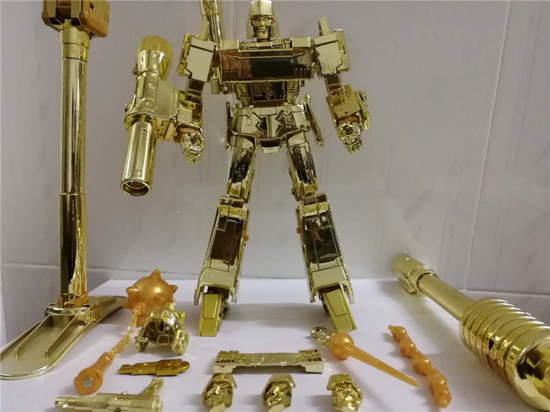 MP-36 MASTERPIECE MEGATRON re-paint in Gold