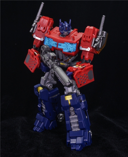 LegendaryToys LT03 Striker Prime