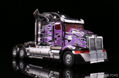 Unique Toys UT R-02 Challenger Purple ver.