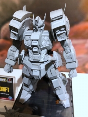 Sentinel Toys Transformers Furai Model 10 Drift Model Kit