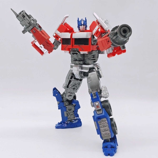 BAIWEI TW-1030B ROTB OPTIMUS PRIME STANDARD EDITION