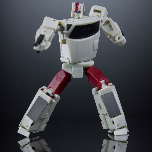 X-TRANSBOTS MINI SERIES MX-01 FUZZ STREETWISE