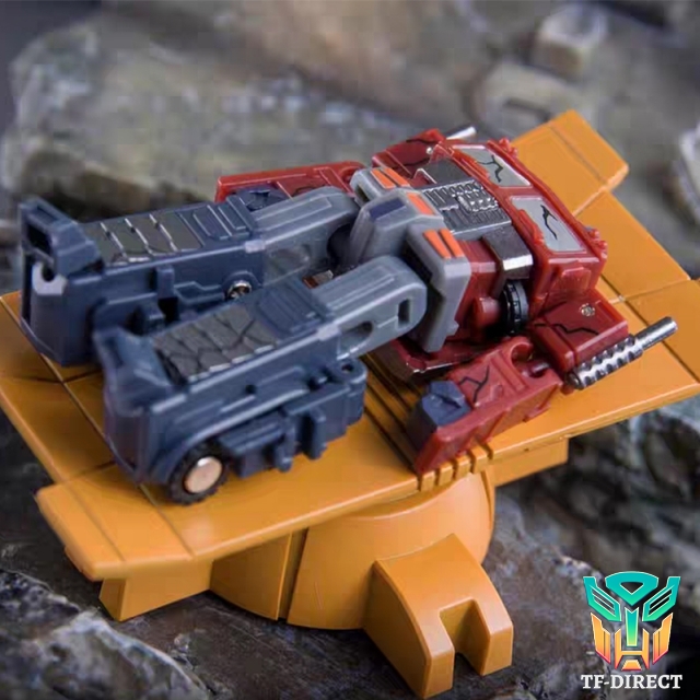 Dr.Wu DW-E04 Prime Commander Optimus Prime w/ Trailer Spark Fade Version