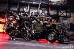 4th Party SG-01 Studio Series SS-101 Scourge Oversized Version
